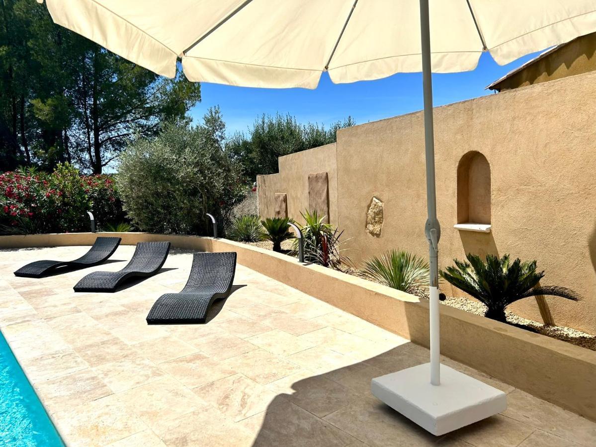 Villa De Charme En Campagne Avec Piscine Privee Et Nature Luxuriante เลอโบสเซต์ ภายนอก รูปภาพ